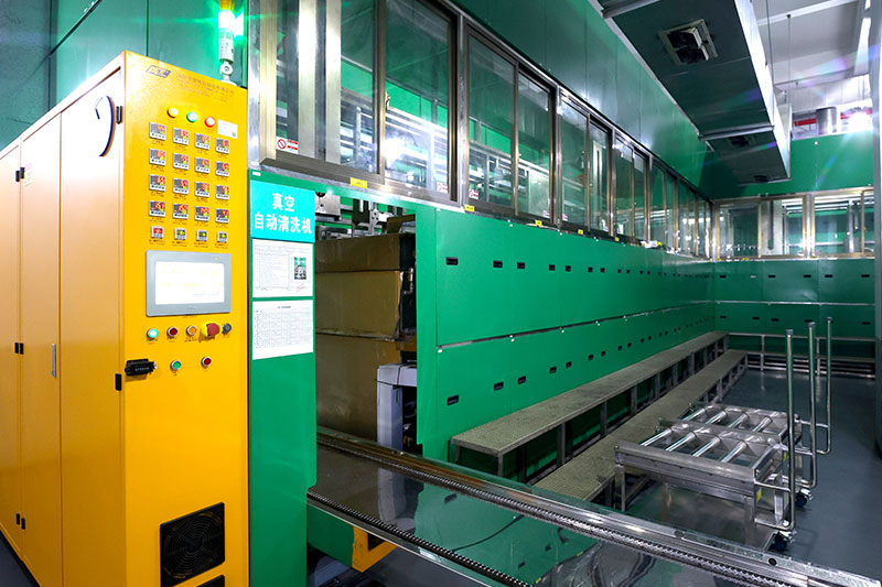 Automatic cleaning line